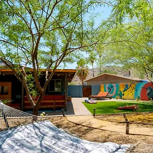 Villa The Hummingbird House, Sauna & Mountain Views! Phoenix