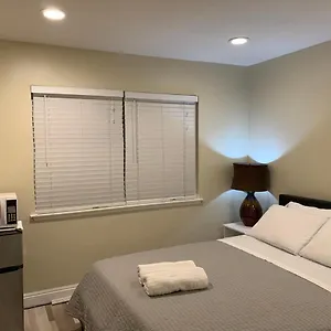 Homestay Lovely In Private House Near Disneyland, Anaheim
